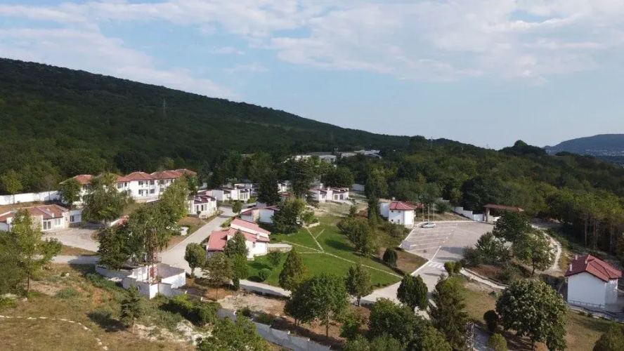 Bultrak Eco Village