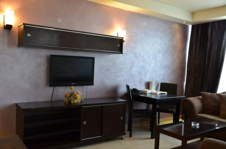 Diamond Hotel Suites