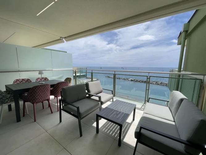 Family Apartment with balcony