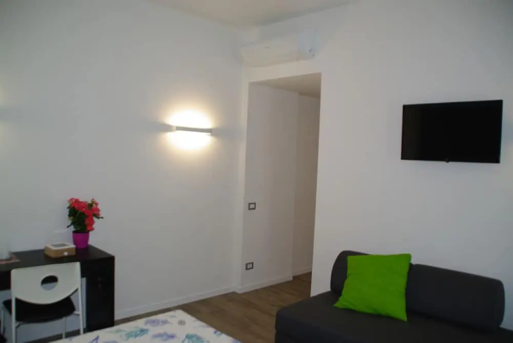 Travel House