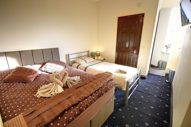 Beaconsfield Hotel