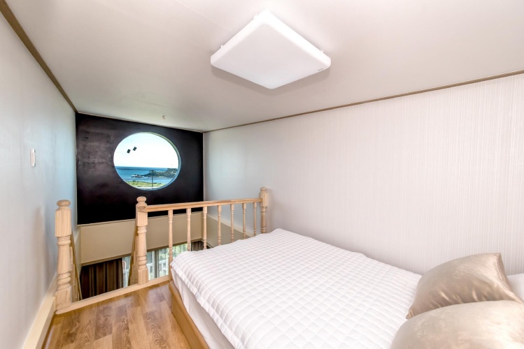 Standard Quadruple room with ocean view