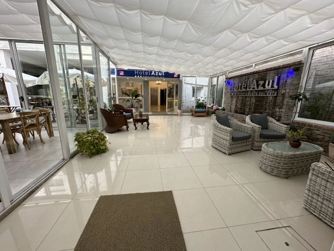 Hotel Azul by MH