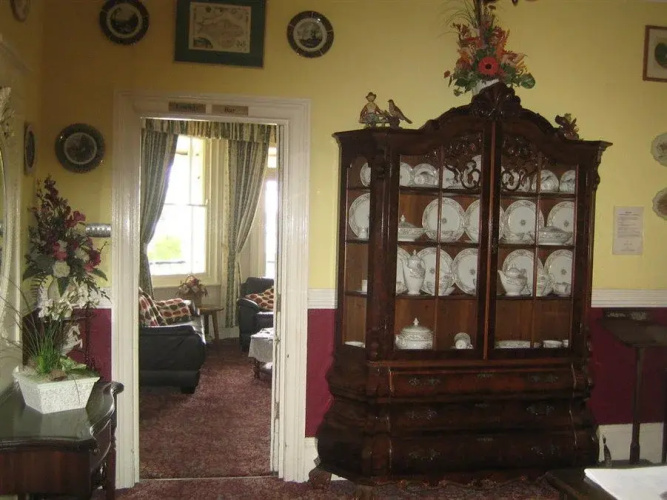 Roseberry Hotel