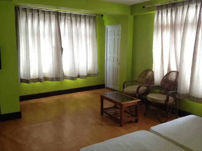 OYO 4305 Yang's Inn