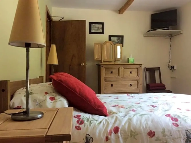 2 Bedrooms Cottage