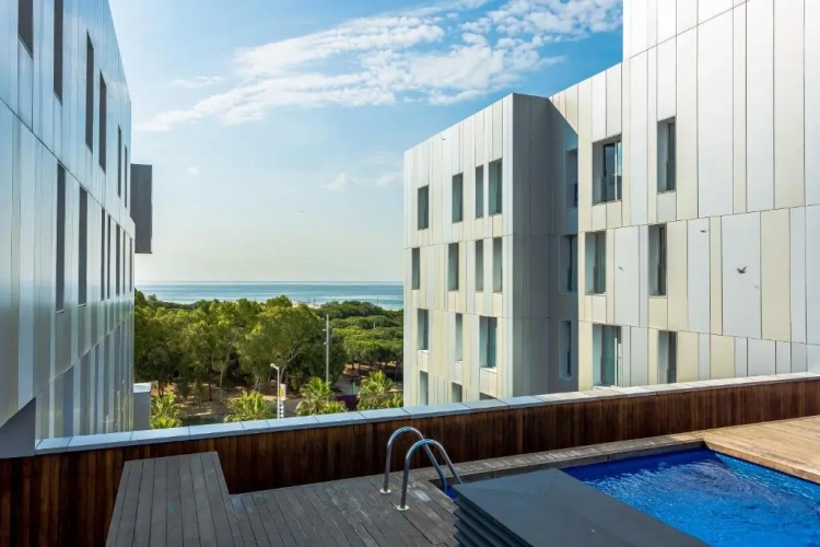 2 Bedrooms Apartment