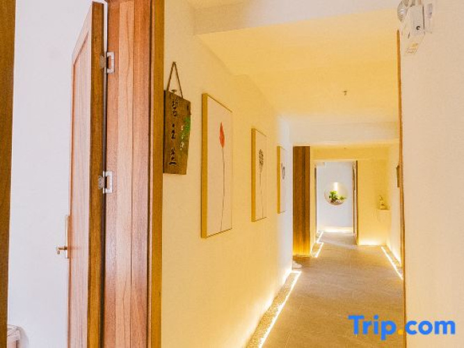 Four Seasons Breeze Homestay
