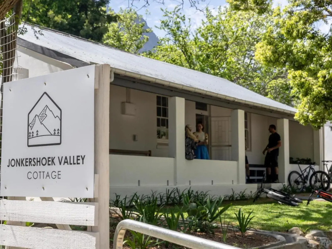 Jonkershoek Valley Cottage
