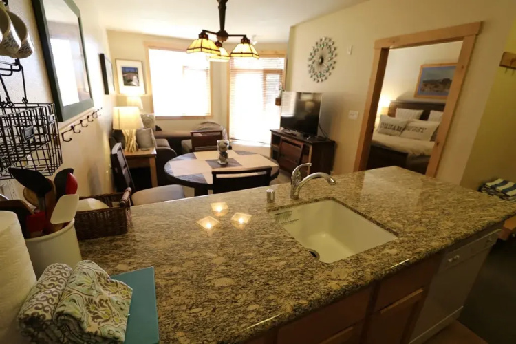 Sunstone #127 Condo