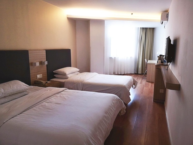Standard Twin Family room