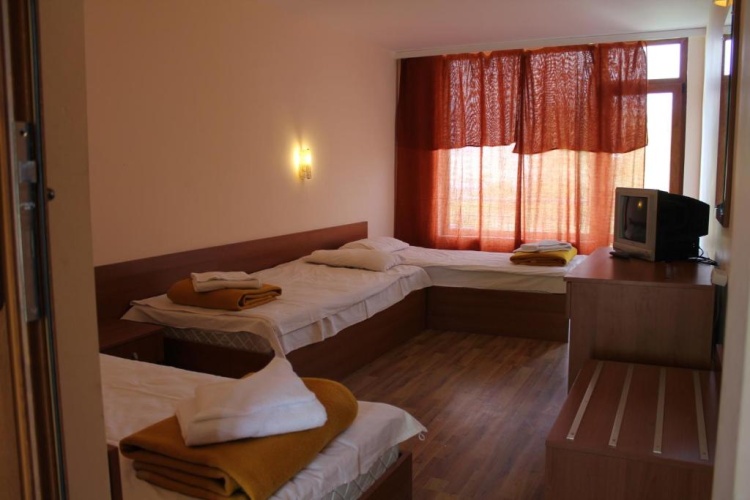 Standard Triple room with balcony