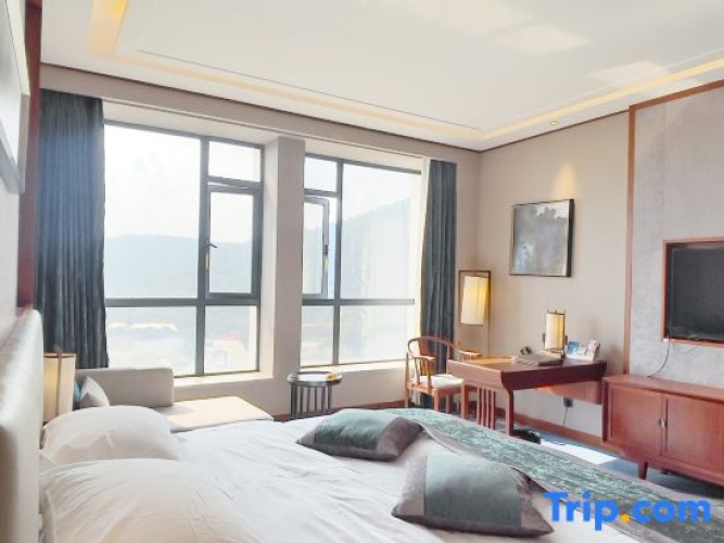 Double Suite with lake view