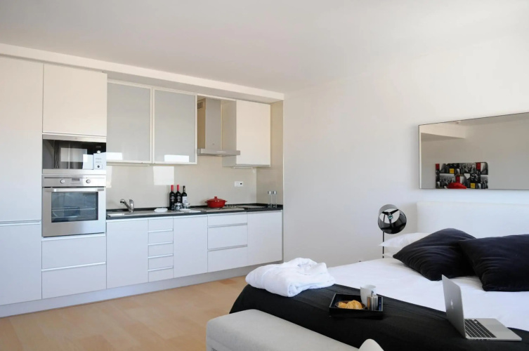 Panoramic Living