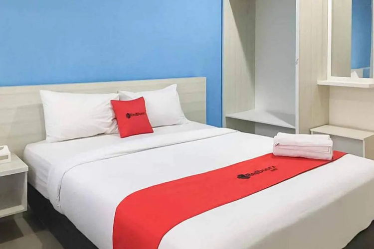 RedDoorz Plus @ Panorama Villas Batu