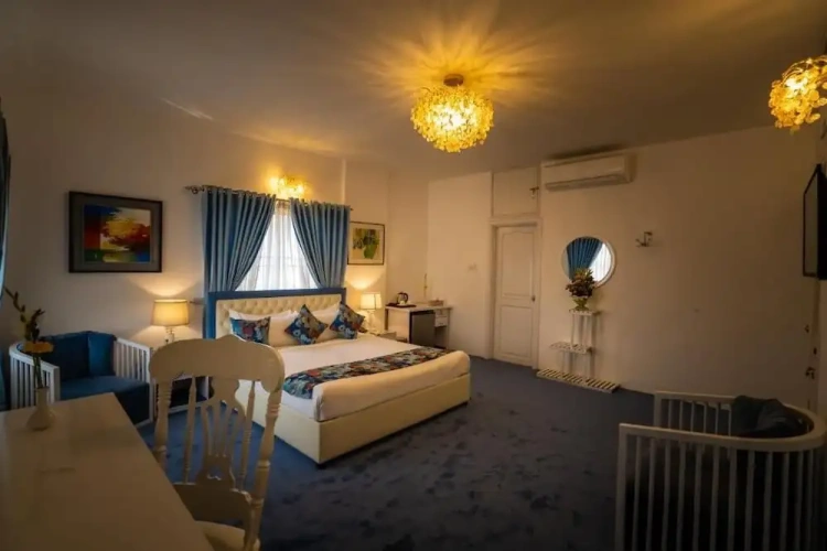 Luxury Double room with city view