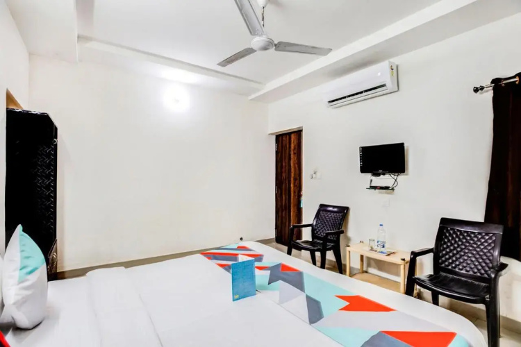 FabHotel Himanshi