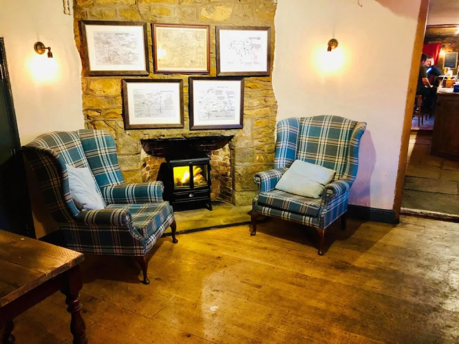 The Hollybush Inn