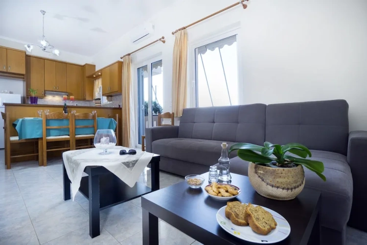 2 Bedrooms Deluxe Basement Apartment