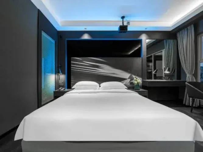 Qianhe Holiday Hotel