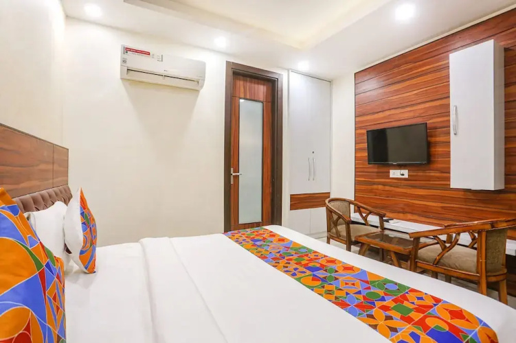 Fabhotel Gold Inn