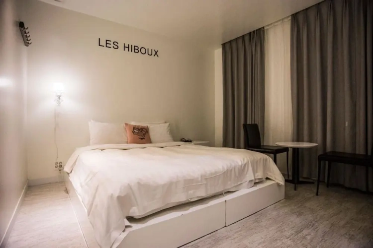 Guest rooms