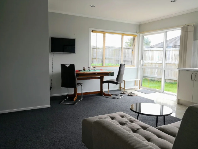 Comfy & Modern Guest House