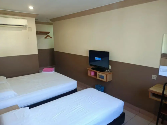 FullyWell Hotel