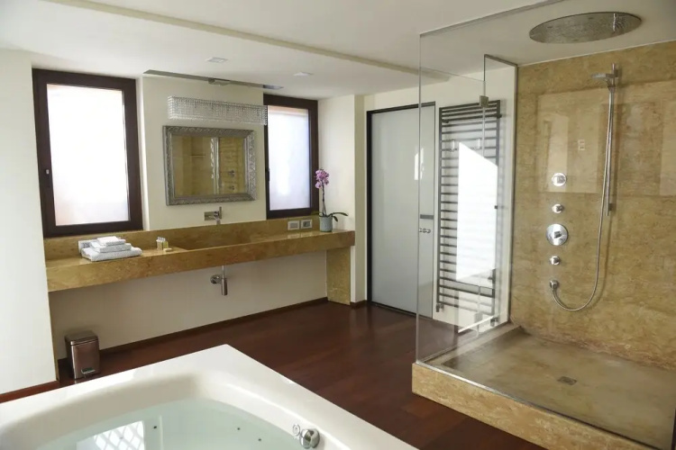 Luxury Como Lake Apartment