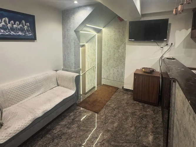 Hotel Sahara Residency