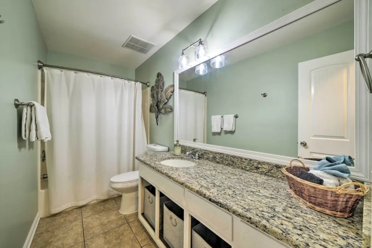 2 Bedrooms Apartment
