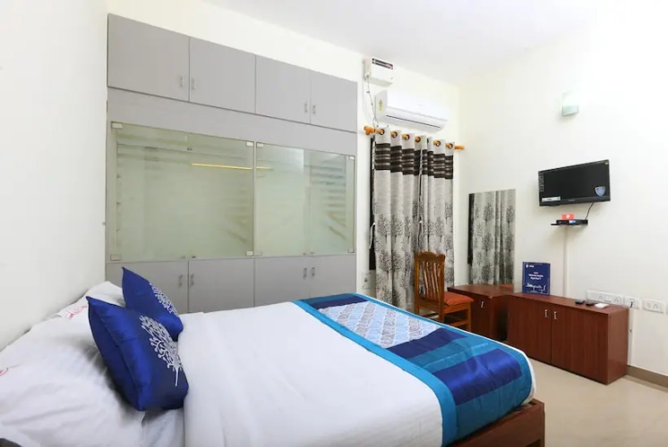 Shri Nivas Hotel