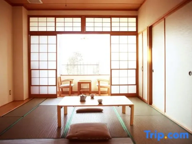 Standard room with lake view