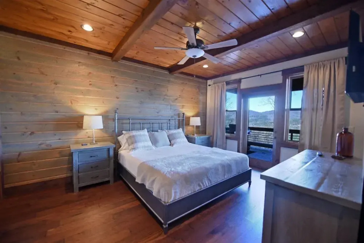 High Ridge Lodge- Epworth GA