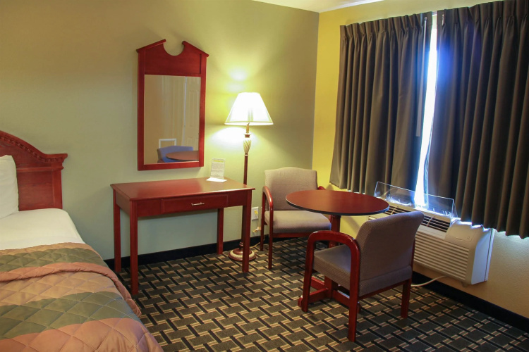 Relax Inn & Suites