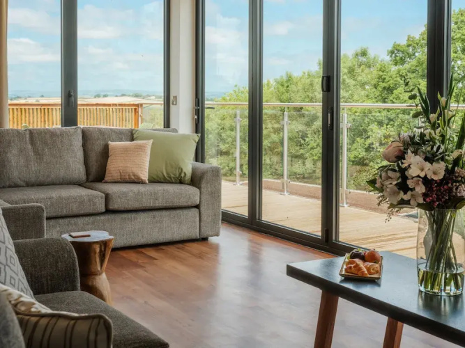 Meadow 2 Bedroom Lodge 13