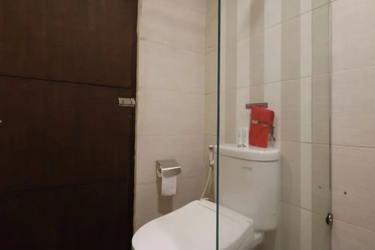 RedDoorz Plus @ Airlangga Mataram