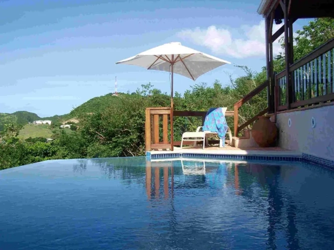 3 Bedrooms Villa