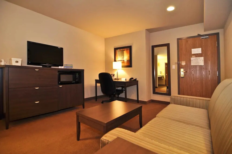 Best Western Plus Saint John Hotel & Suites