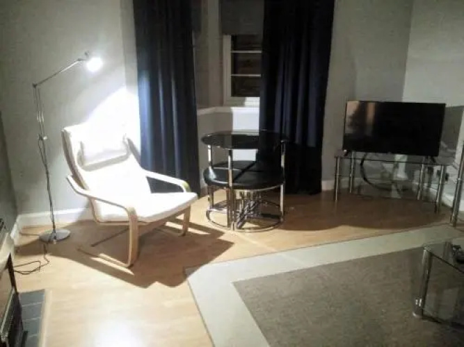 456js Edinburgh Self-Catering Apartment
