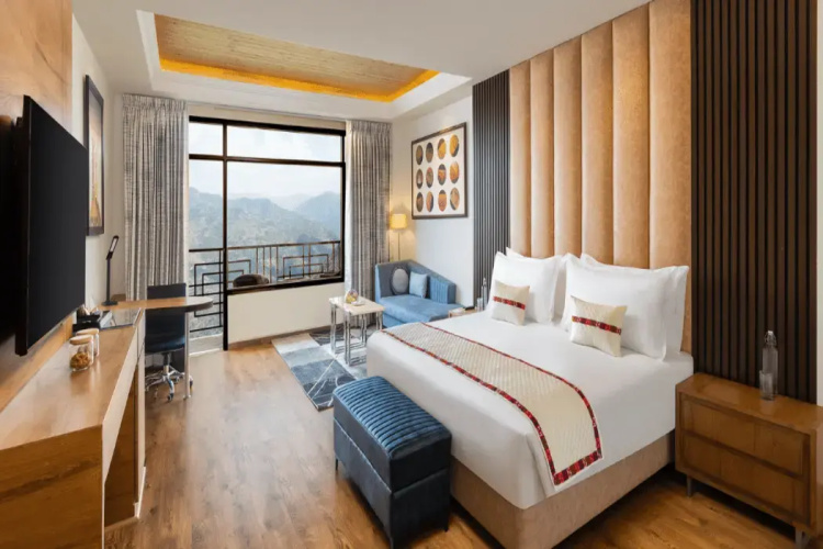 Justa Cliffend Resort & Spa, Mashobra
