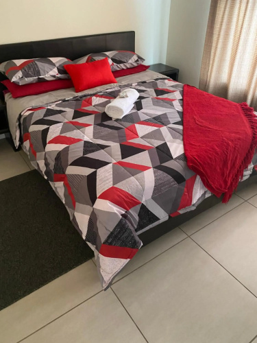 Greenstone Ridge Apartment