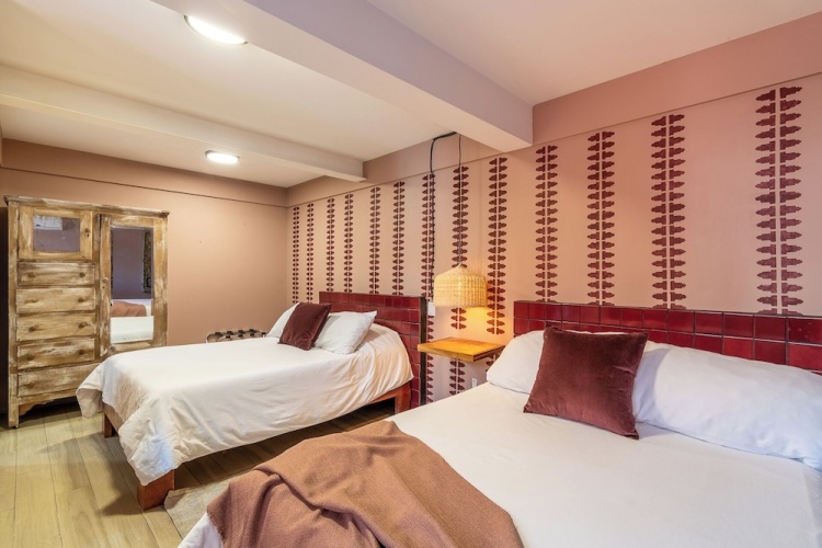 Deluxe Quadruple room