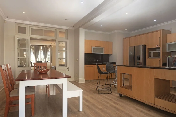 3 Bedrooms Cottage