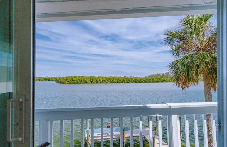 Coastal Breeze Siesta Entire 4-unit Complex With Dock