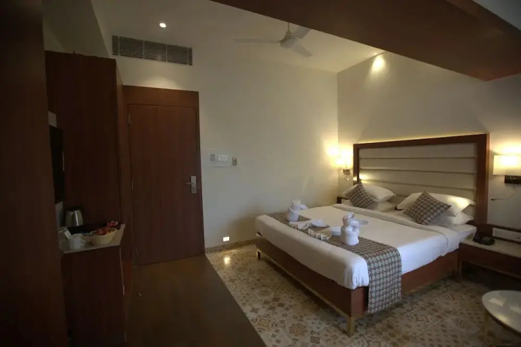 Majestic Suites