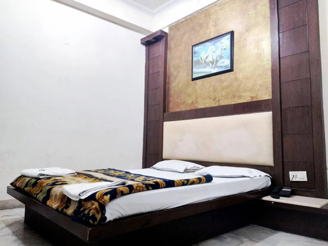 Hotel Maanvi