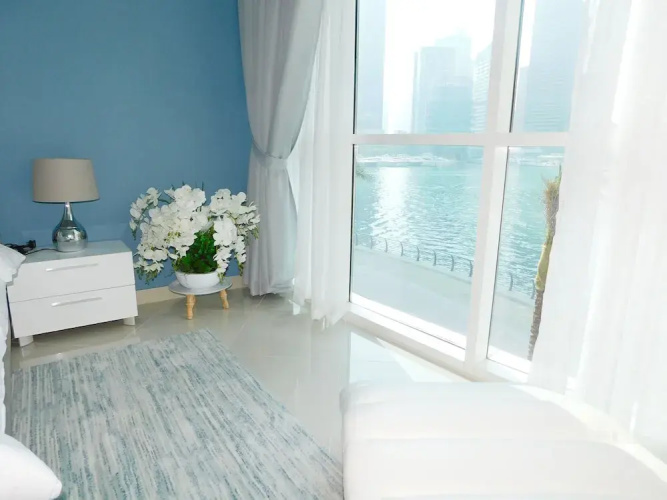 Continental Tower by Luton Vacation Homes