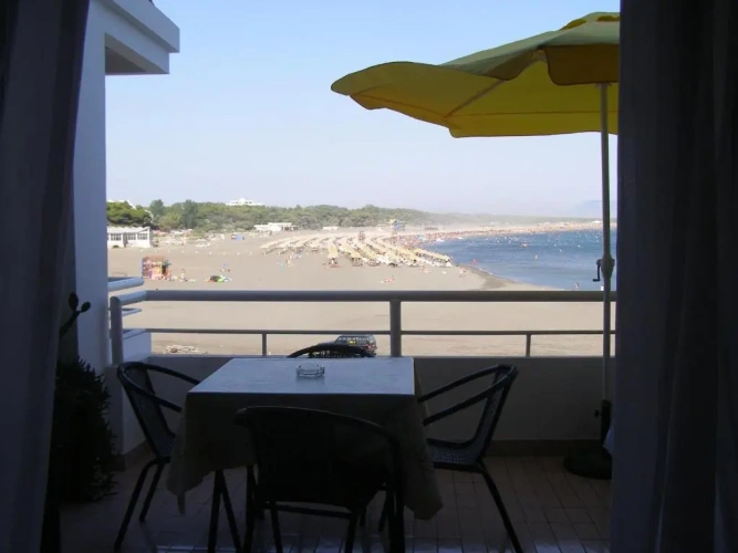 Studio with balcony and with sea view