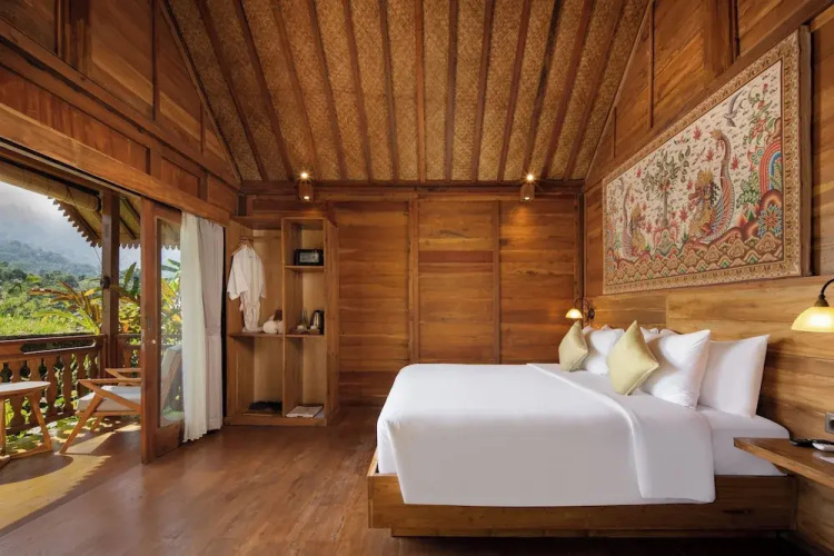 Devani Resort Sidemen